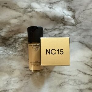 MAC COSMETICS STUDIO FIX LIQUID FOUNDATION NC15